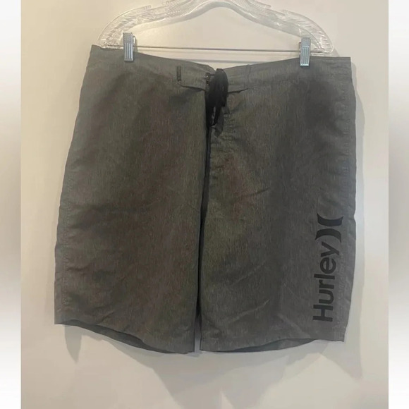 Hurley Gray Board 8” Shorts‎ Men’s Size 38 (1050) - Picture 2 of 8